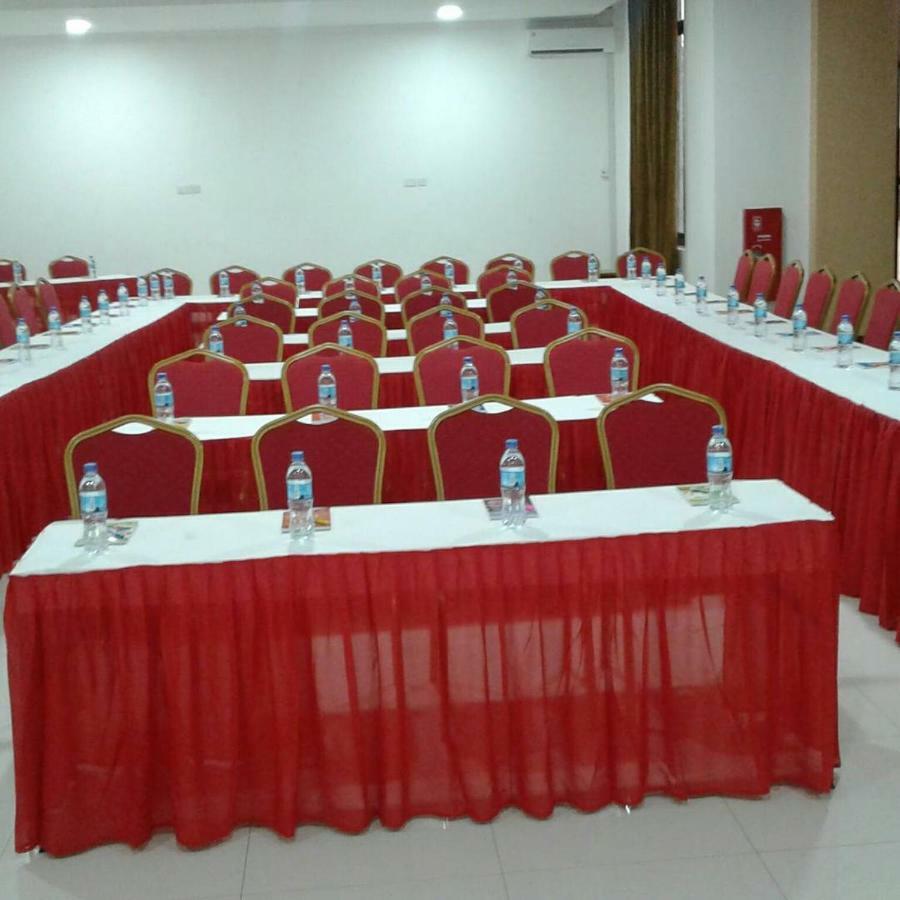 Nashera Hotel Dodoma エクステリア 写真